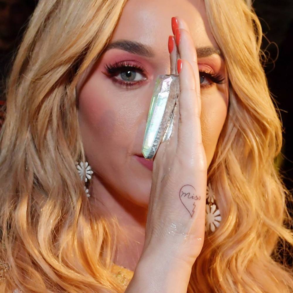 Decifrando o QR Code: A Estratégia de Lançamento de Katy Perry