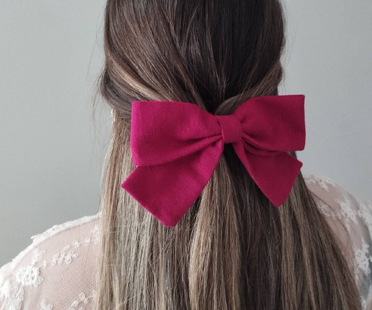 Tendências de Laços de Cabelo 2026: Estilos e Materiais em Alta