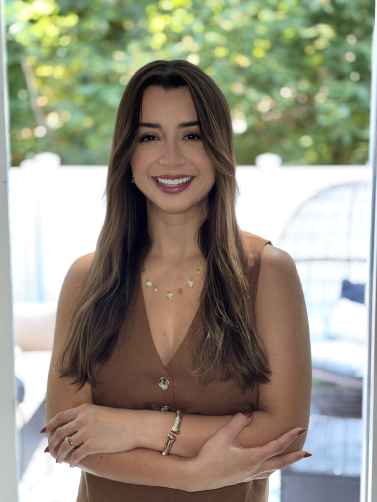 5 ideias de títulos:
1. Laryssa Oliveira: O Caso da Influenciadora e a Operação Sanitas.
2. Operação Sanitas: Entenda a Investigação que Envolve Laryssa Oliveira.
3. Da Fama à Investigação: A Trajetória de Laryssa Oliveira.
4. Justiça e Redes Sociais: As Restrições de Laryssa Oliveira.
5. O Que Aconteceu com Laryssa Oliveira e Rafael Stoupa?