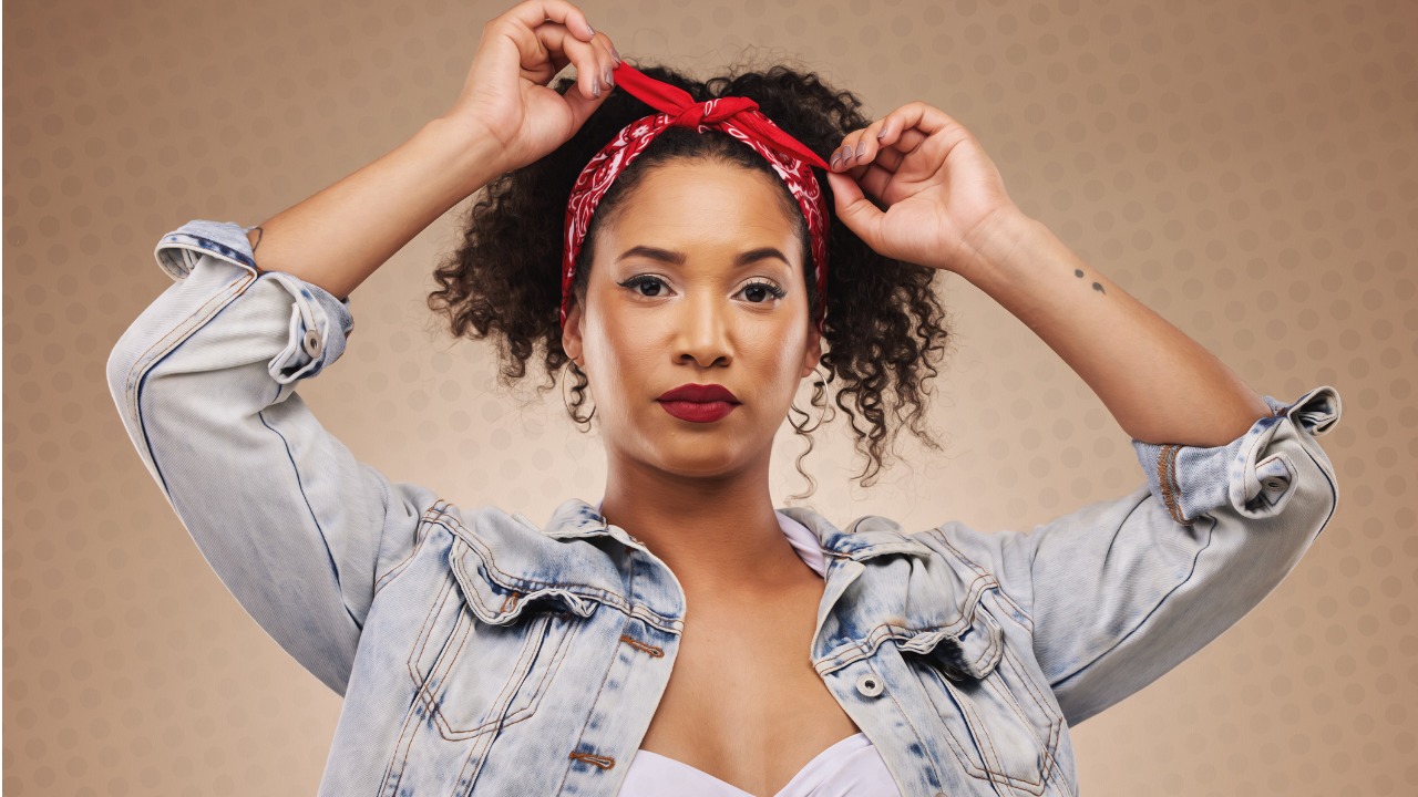 Lenços para Cabelo Curto: 7 Penteados Fáceis e Estilosos