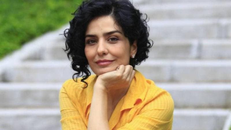 Chanel Curto com Franja: O Clássico Atemporal Inspirado em Leticia Sabatella