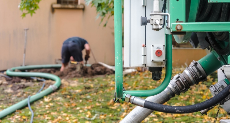 A Importância do Descarte Correto de Efluentes na Limpeza de Fossa em POA