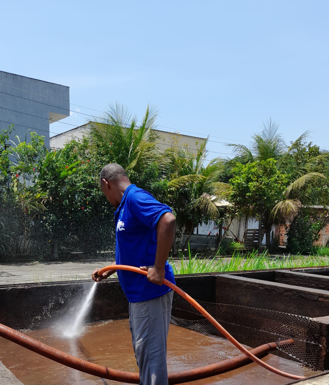 Entenda a importância do licenciamento ambiental para limpeza de fossa em RJ