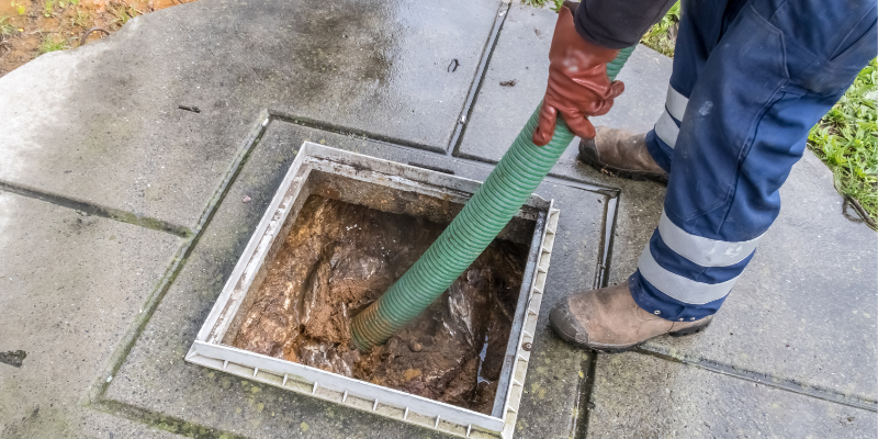 Preço de limpa fossa em São Gonçalo: O que influencia o orçamento?
