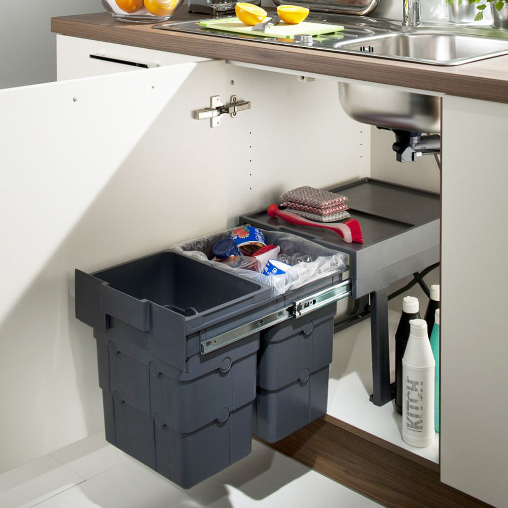 lixeira embutida no armário da cozinha