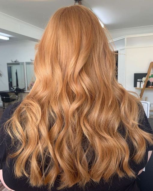 5 ideias de títulos:
1. Strawberry Blonde: O Guia Completo para Conquistar o Tom Perfeito
2. Como Conseguir e Manter o Cabelo Strawberry Blonde dos Sonhos
3. Strawberry Blonde: A Tonalidade Híbrida que Combina com Todos os Tons de Pele
4. Desvendando o Segredo do Cabelo Strawberry Blonde: Dicas de Aplicação e Cuidados
5. Strawberry Blonde: Inspirações e Variações para Renovar o Visual