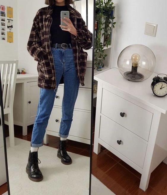 erros ao usar calça jeans anos 90