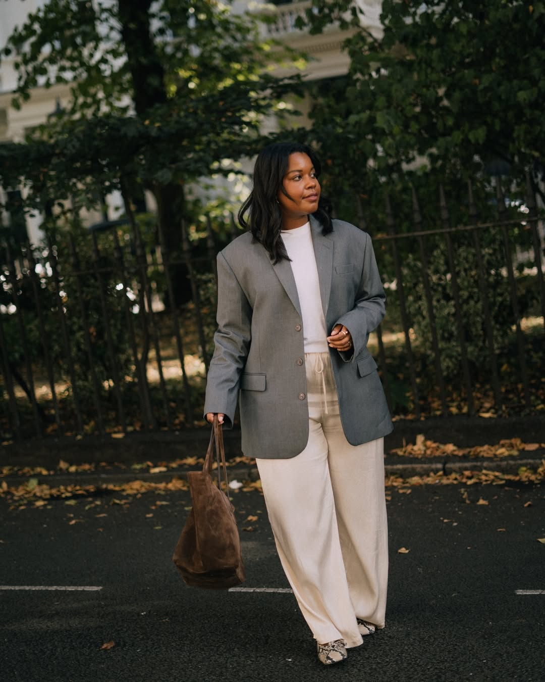 Acessórios estratégicos para looks profissionais impactantes