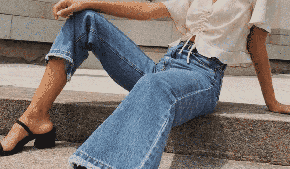 5 ideias de títulos:
1. Calça Wide Leg: O Guia Definitivo para Combinar
2. 7 Looks Incríveis com Calça Wide Leg Jeans
3. Como Usar Calça Wide Leg no Trabalho: Dicas e Inspirações
4. Wide Leg: A Peça Democrática que Transforma seu Estilo
5. Do Casual ao Sofisticado: Descubra a Versatilidade da Calça Wide Leg