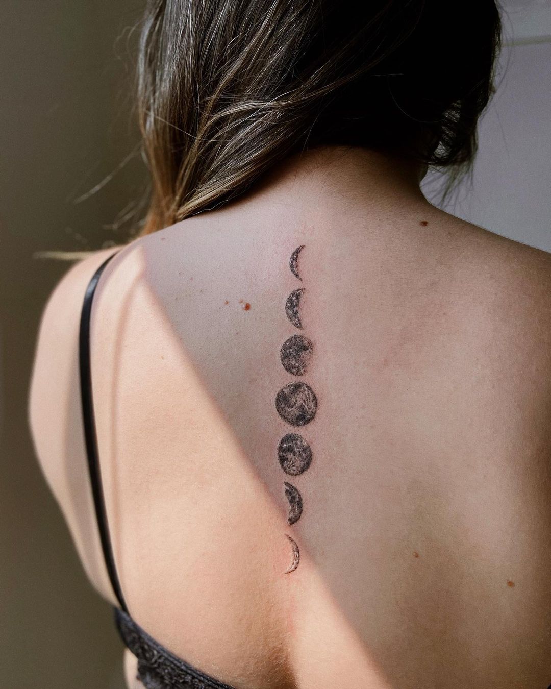 tatuagem lua e estrelas significado