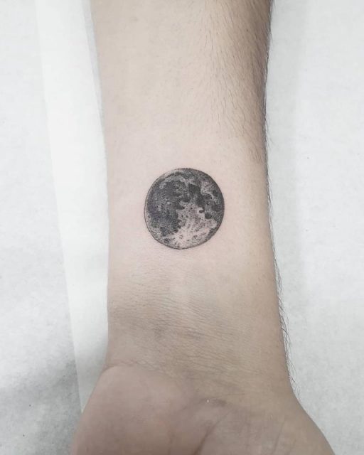 tatuagem lua contorno