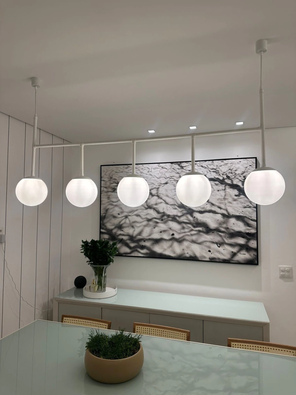 Tendências em Luminárias de Mesa com Esferas de Cristal