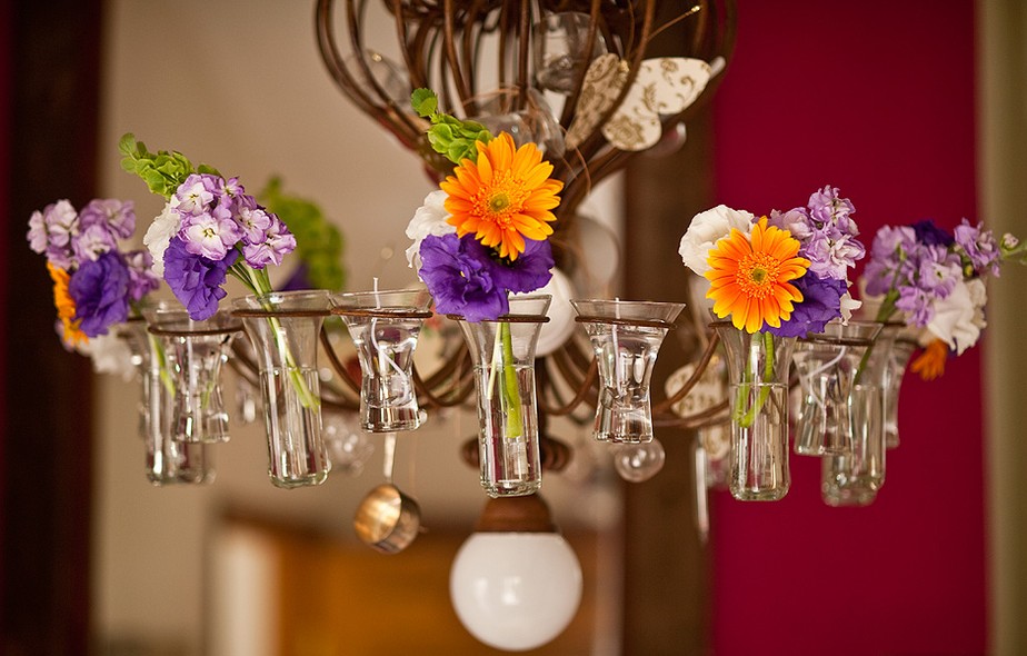 10 ideias de lustres para jardim que transformam seu espaço