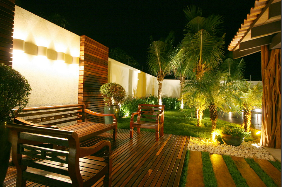 10 ideias de lustres para jardim que transformam seu espaço