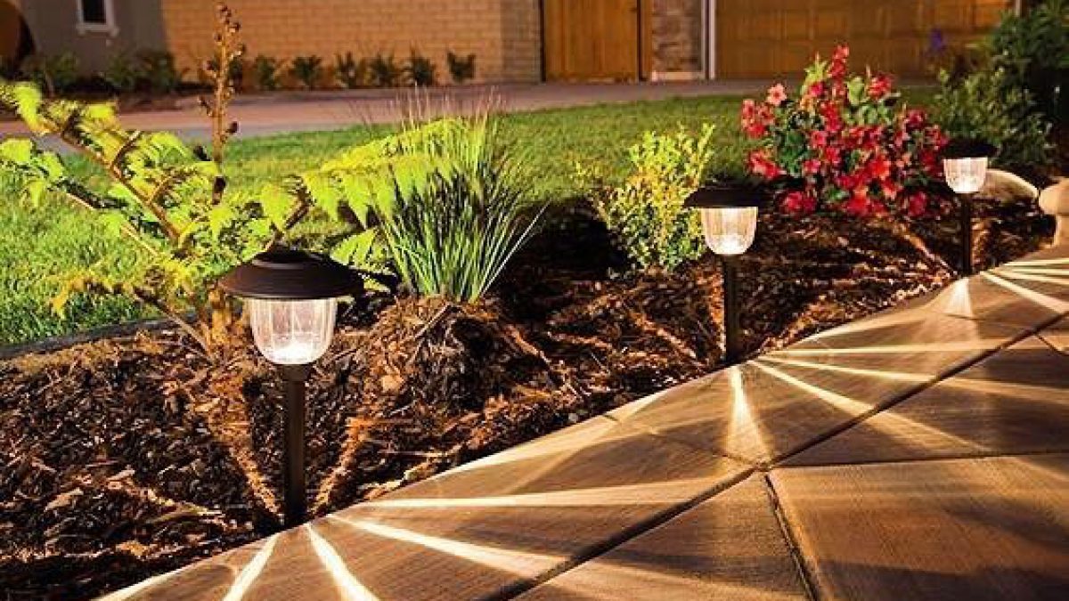 evite erros ao escolher lustre para jardim externo