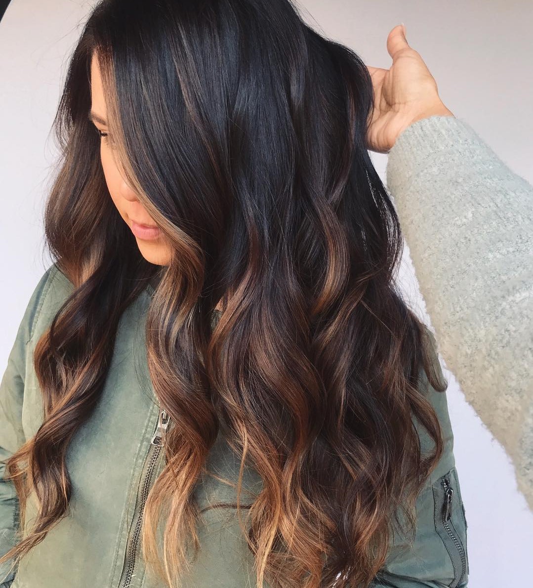 como fazer luzes em cabelo preto em casa