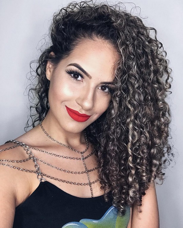 erros ao fazer luzes cabelo preto