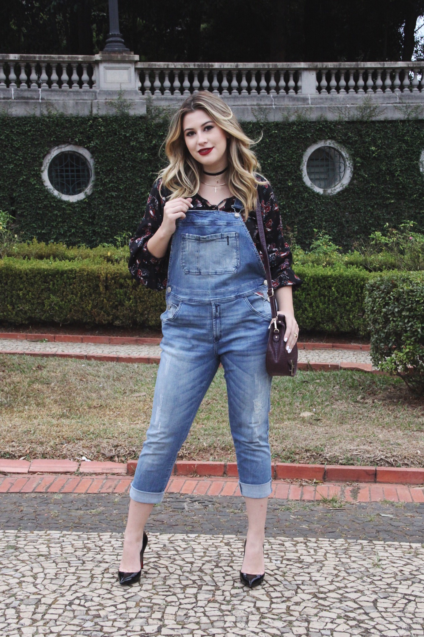 macacão jeans feminino com cinto