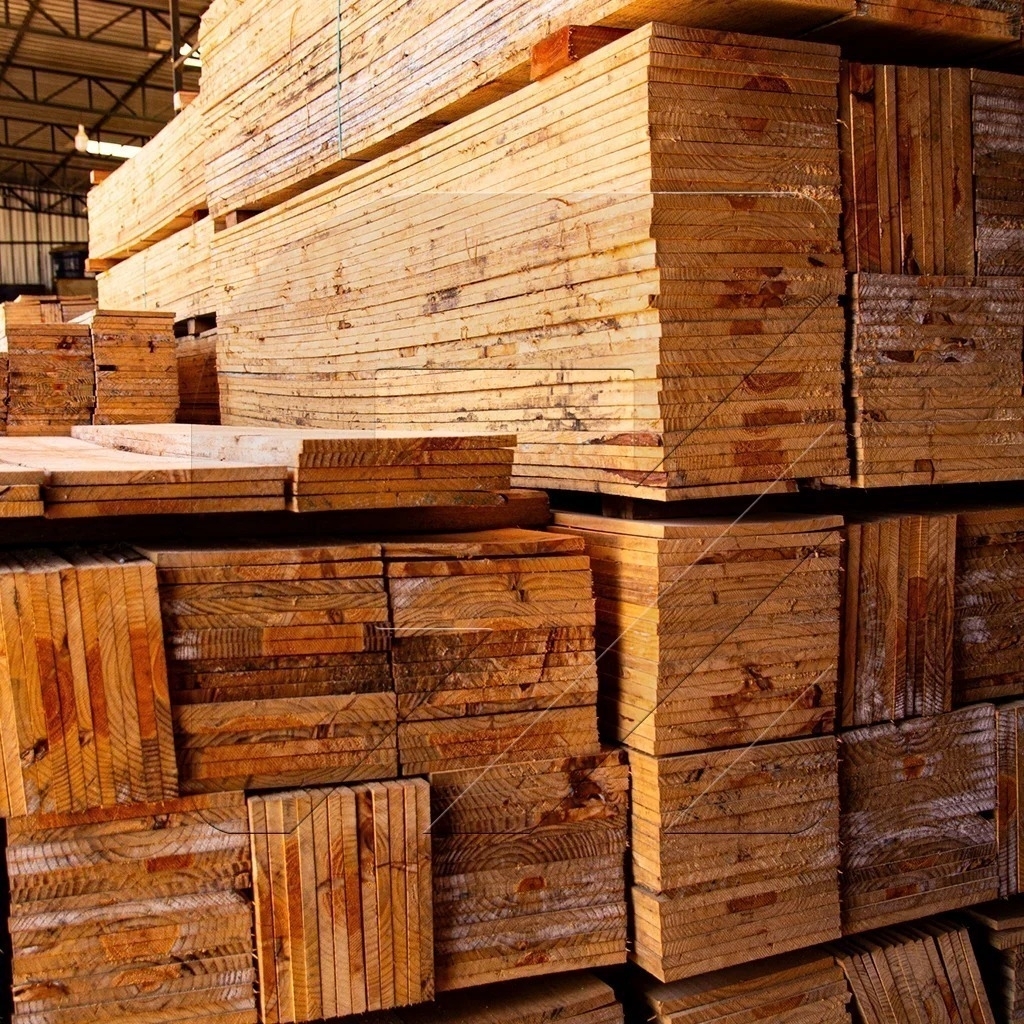 Pinus Tratado vs. Pinus Natural: Qual Escolher para Seu Projeto?