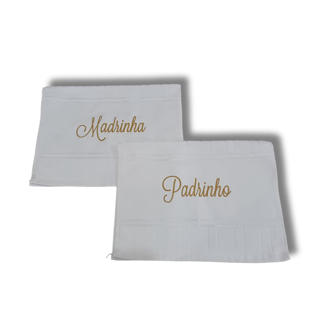 O Significado Profundo da Madrinha de Toalha no Batismo Católico