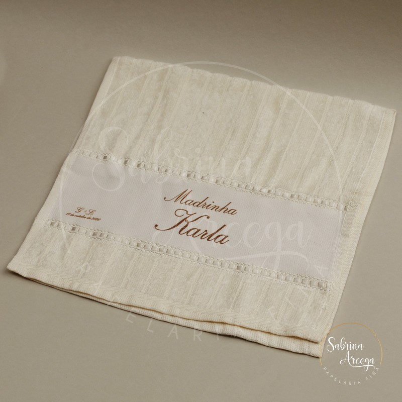 Presentes Criativos para Madrinhas: Além da Toalha Bordada