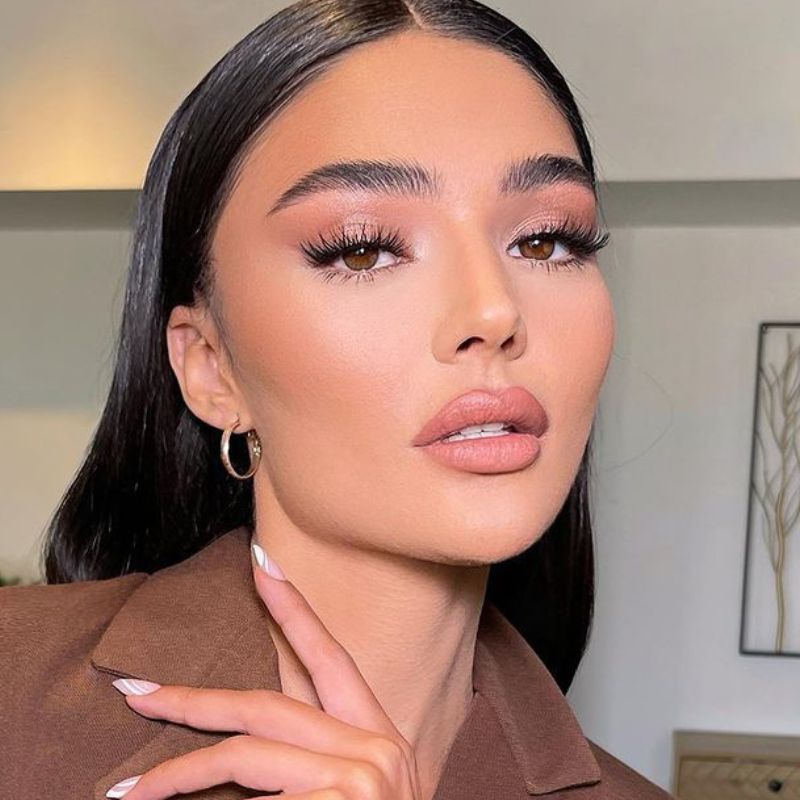 5 ideias de títulos:
1. Guia Completo: Todos os Tipos de Delineado e Como Fazer em Casa
2. Delineado Gatinho Perfeito: O Passo a Passo Definitivo para Iniciantes
3. Delineado Esfumado: Crie um Olhar Profundo e Sedutor
4. Delineado Gráfico: Tendências e Inspirações para um Look Moderno
5. Dicas de Ouro: Como Corrigir Erros e Aumentar a Durabilidade do Delineado