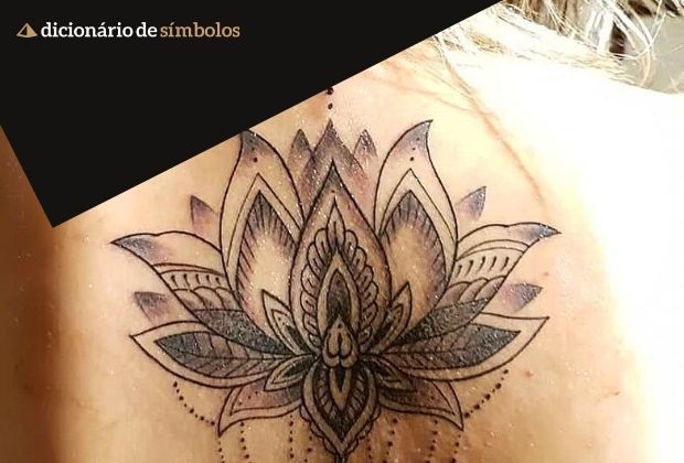 mandala flor de lotus tatuagem feminina