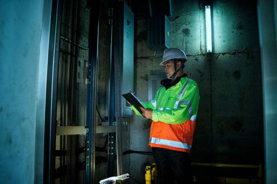 5 ideias de títulos:
1. Manutenção de Elevadores em Niterói: Guia Completo para Condomínios
2. Como Escolher a Melhor Empresa de Manutenção de Elevadores em Niterói
3. O Custo da Manutenção de Elevadores Comerciais em Niterói: O Que Você Precisa Saber
4. Modernização de Elevadores em Niterói: Quando e Por Que Investir
5. Emergências com Elevadores em Niterói: Empresas com Atendimento 24 Horas