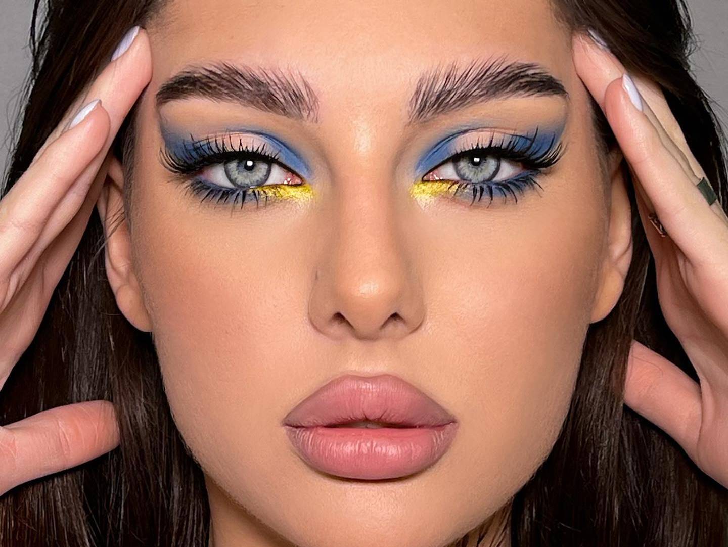 Azul Puro Coral 2026: Como Integrar a Cor do Ano na Sua Maquiagem