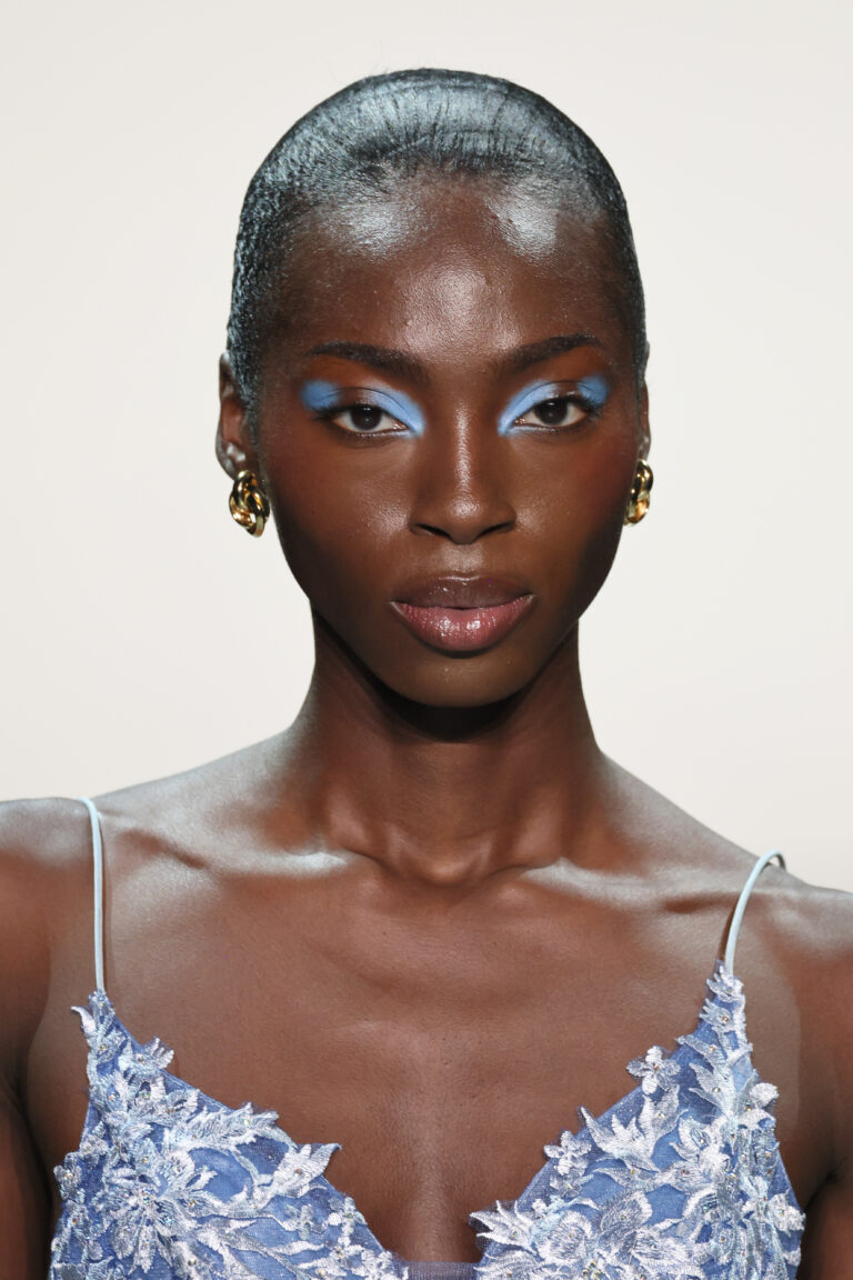 Paletas de Sombra Azuis: Melhores Opções de Ruby Rose e Eudora