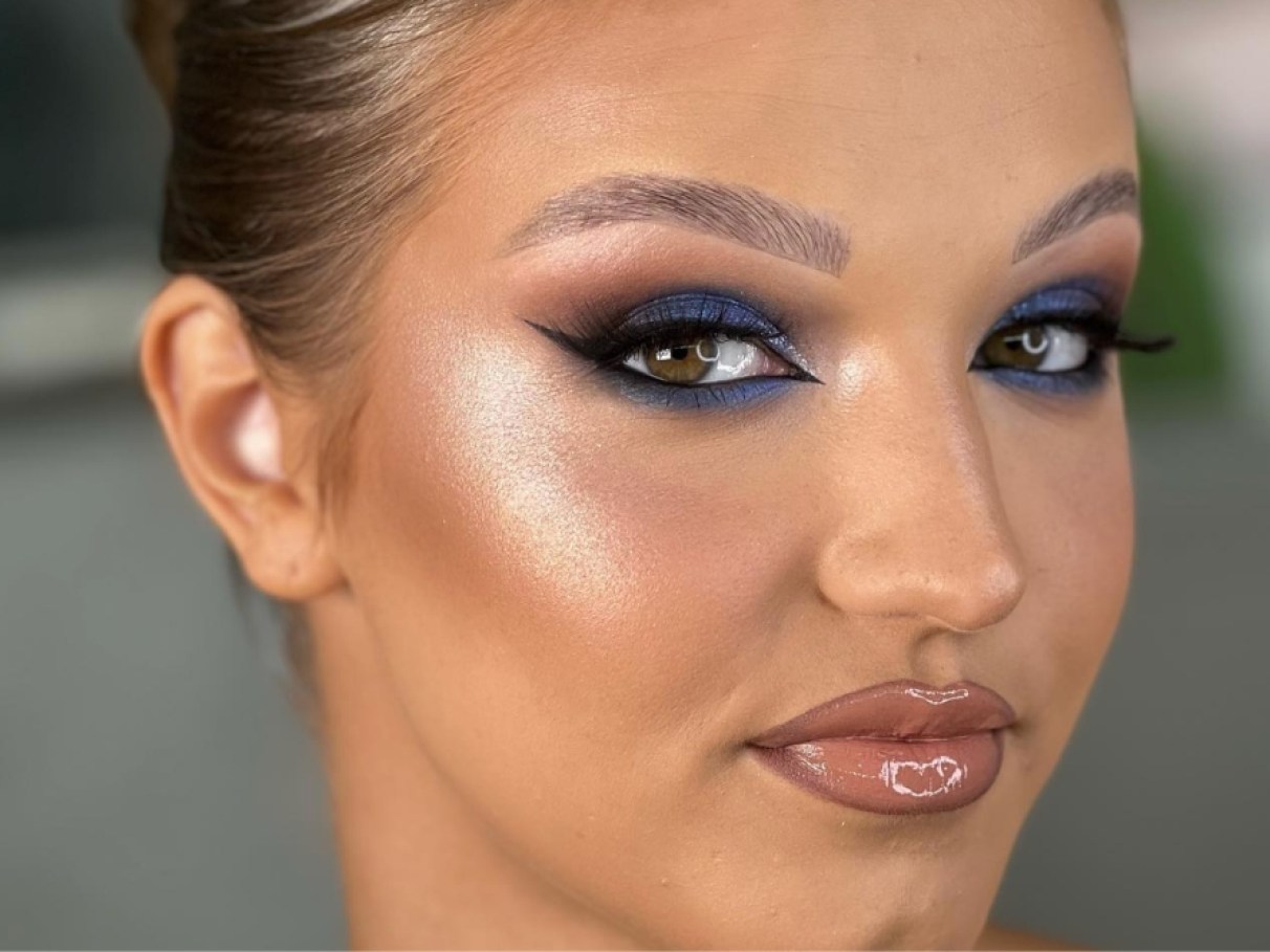 Durabilidade e Acabamento: Os Segredos da Maquiagem Azul Perfeita