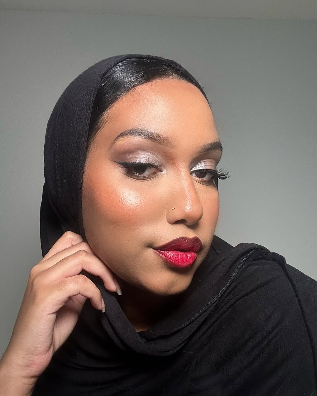 A importância da preparação da pele para maquiagem duradoura