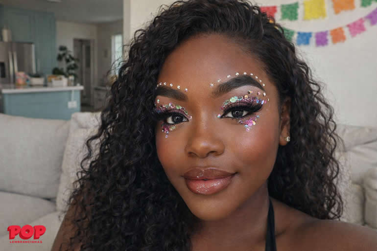 maquiagem com brilho