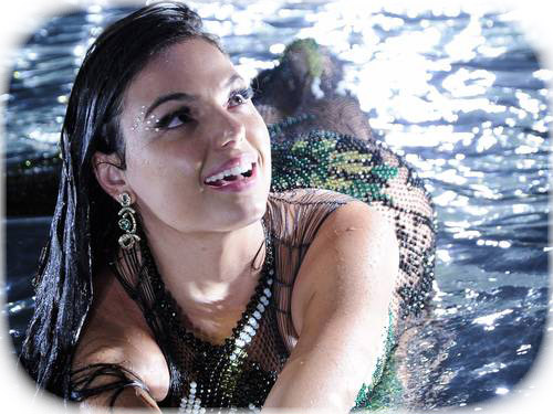 Delineado com Strass vs. Pontos de Luz: Qual Estilo Escolher para seu Olhar?