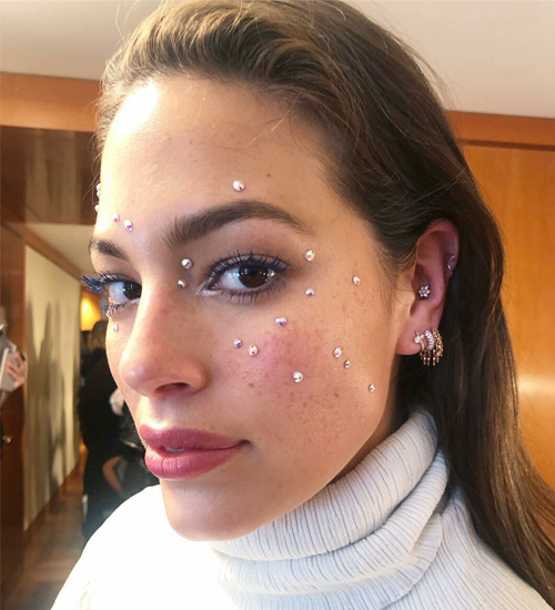 As Melhores Colas para Strass na Maquiagem: Fixação Perfeita e Segurança para a Pele