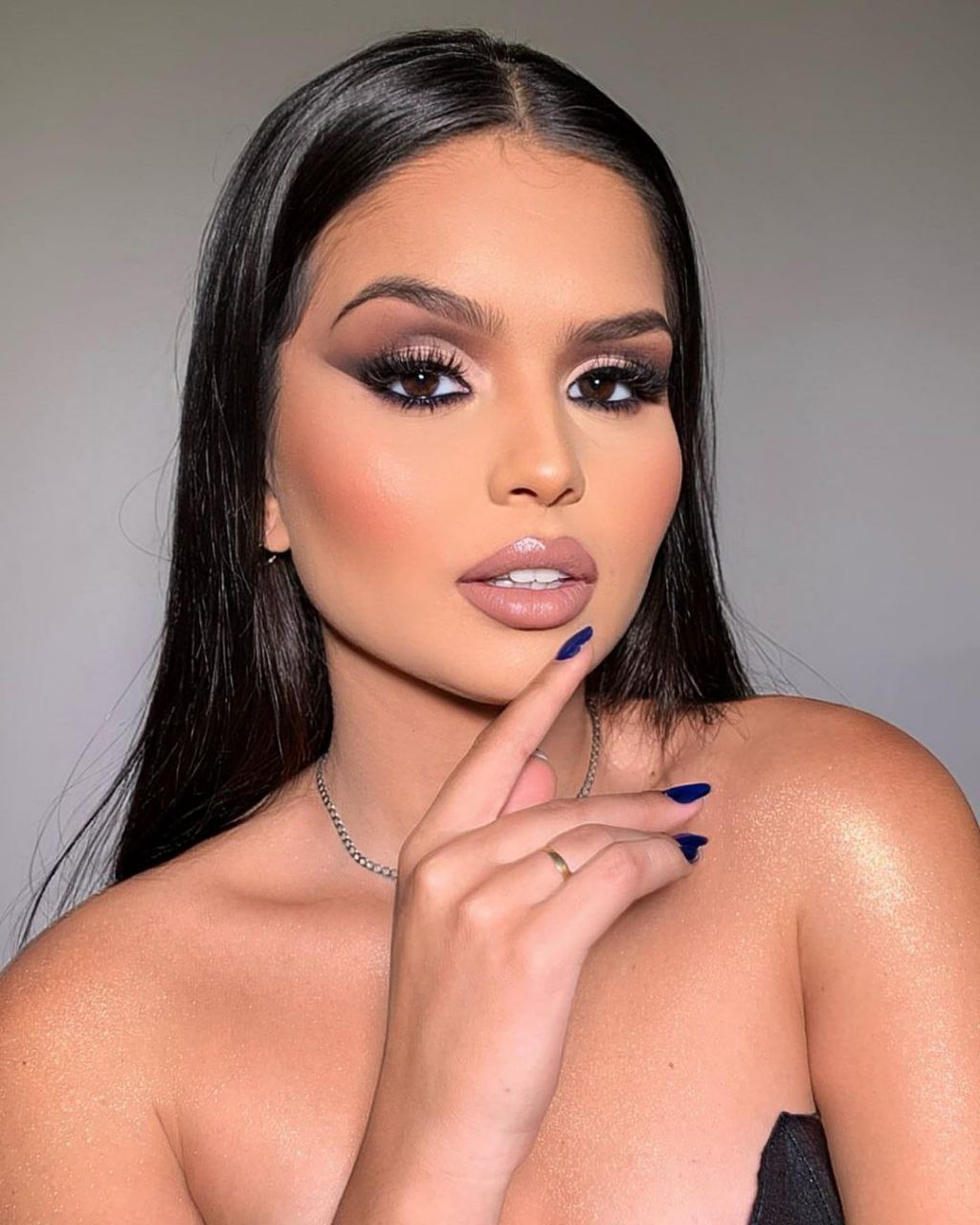 Guia Completo: Maquiagem de Festa à Noite para Iniciantes