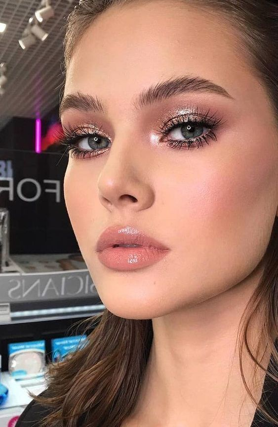 Como Fazer Sua Maquiagem Durar a Noite Toda: Dicas Essenciais