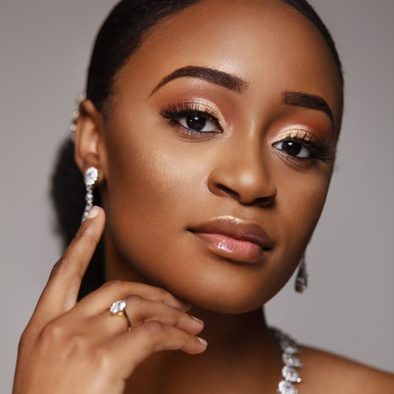 Como Fazer Sua Maquiagem Durar a Noite Toda: Dicas Essenciais