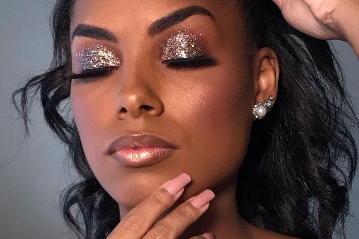 Como Fazer Sua Maquiagem Durar a Noite Toda: Dicas Essenciais