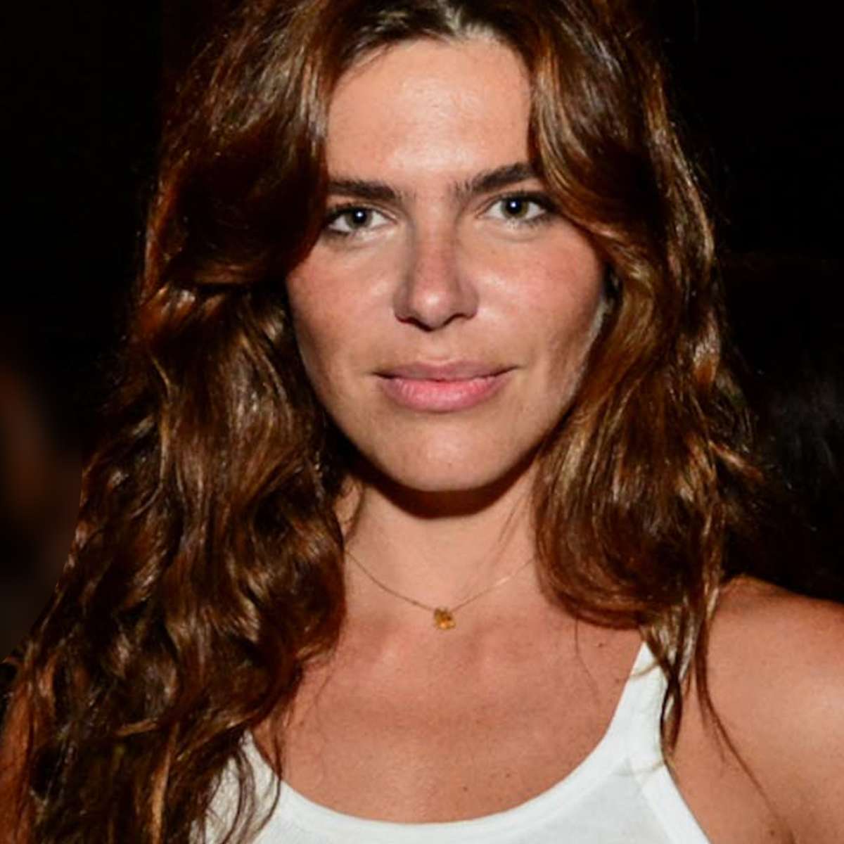 Além das Telas: O Engajamento de Mariana Goldfarb em Causas Femininas