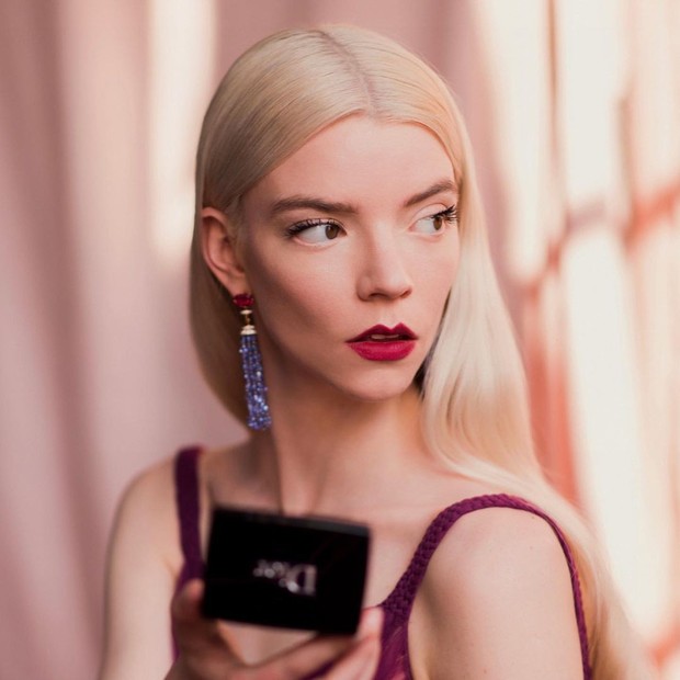 como usar fenty beauty cheeks out blush