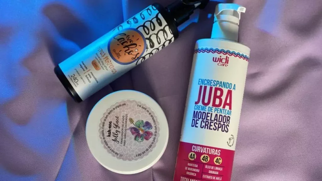 Diferenças entre cremes de pentear e finalizadores para cabelos cacheados