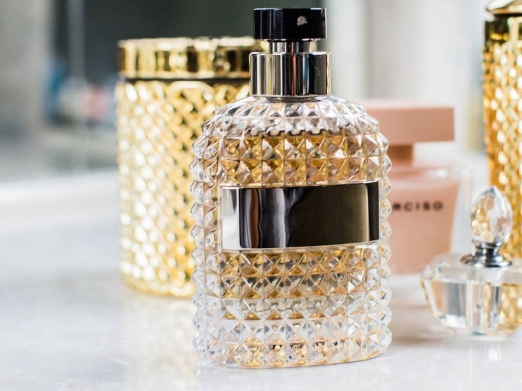 O Poder da Fragrância: Por Que Perfumes de Luxo são Essenciais no Seu Dia a Dia