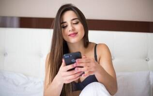 5 ideias de títulos:
1. As Melhores Frases Picantes para Enlouquecer Seu Marido
2. Sexting: Guia Completo para Conversas Íntimas e Prazerosas
3. Como Usar Mensagens para Reacender a Chama no Casamento
4. Frases Diretas e Sugestivas para Elevar a Temperatura
5. Dicas de Especialistas para um Sexting Inesquecível