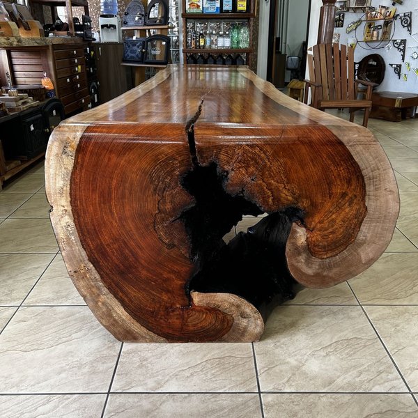 mesa cascata moderna