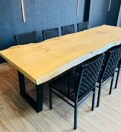 mesa cascata com resina