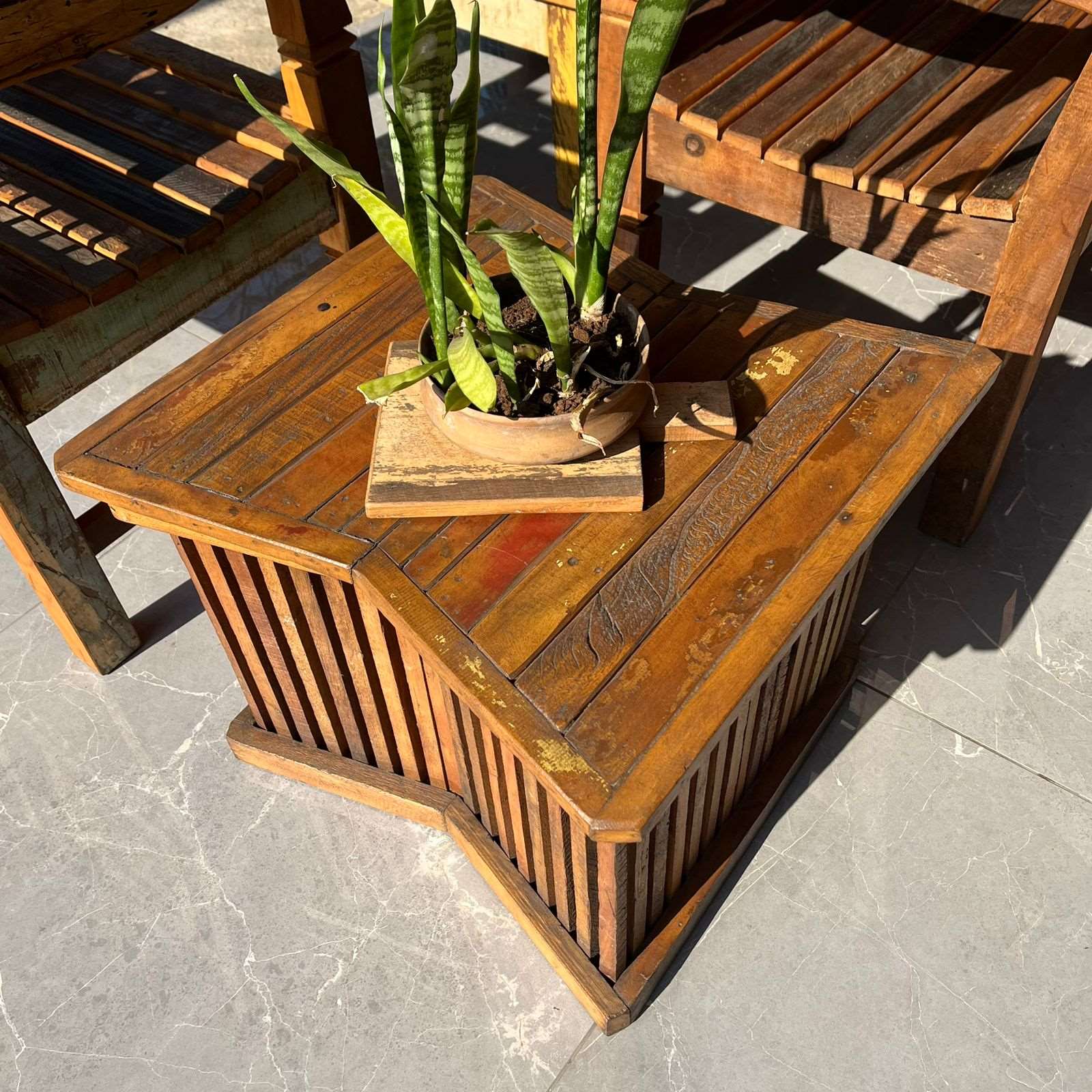 mesa de centro de madeira rustica