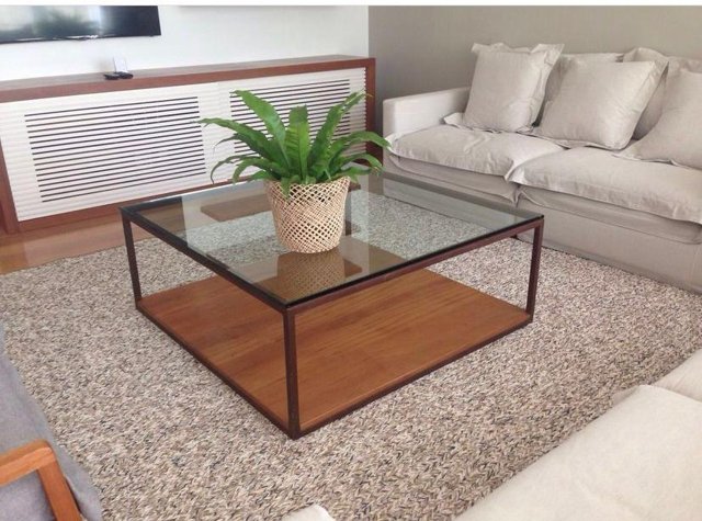 Mesa de centro de vidro quadrada