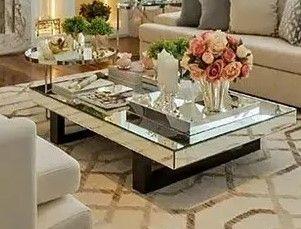 Tendências 2025: Mesas de Centro Espelhadas Orgânicas e Redondas