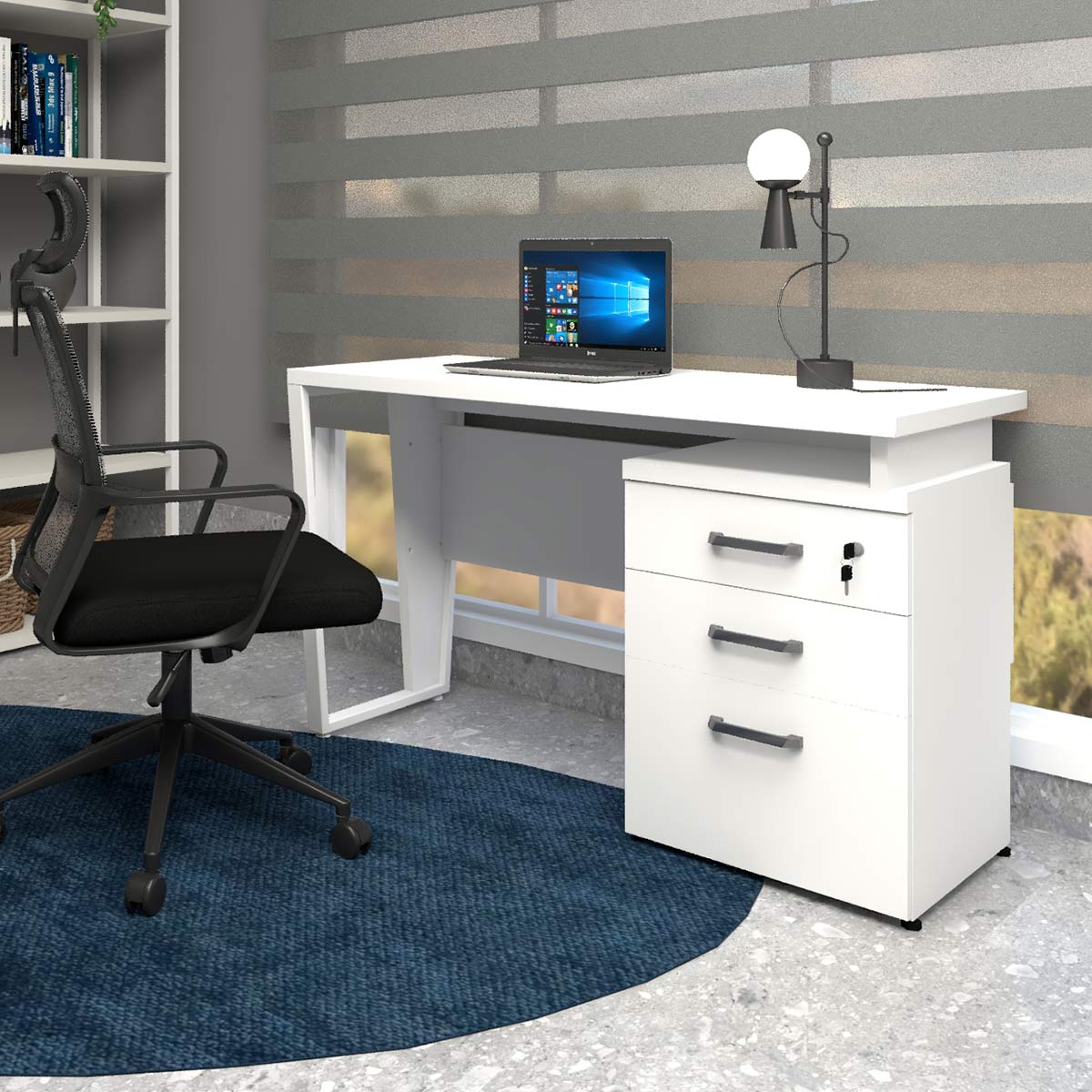 mesa de escritorio branca com gavetas